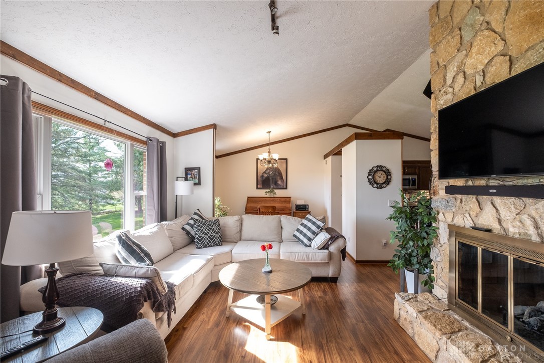 3262 Upper Bellbrook Road, Bellbrook, Ohio image 6