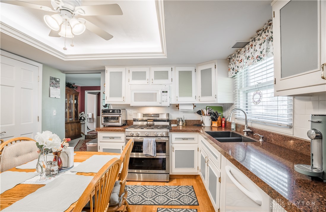 202 Hartshorn Drive, Vandalia, Ohio image 7