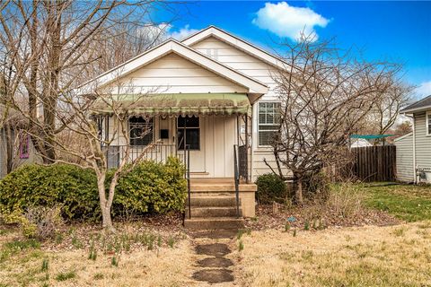 Photo of 1047 W Dorothy Lane, Kettering, OH 45409 (MLS # 953927)