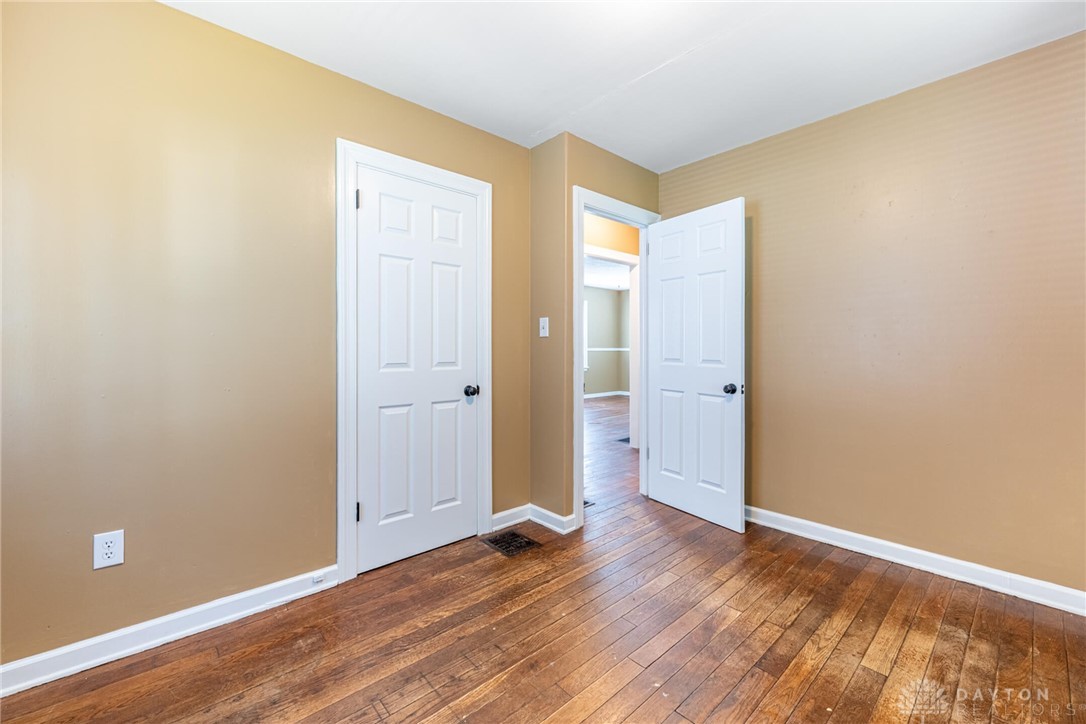 1103 N Burnett Road, Springfield, Ohio image 13