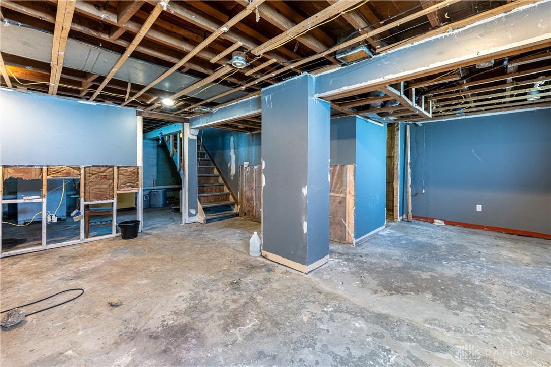 1103 N Burnett Road, Springfield, Ohio image 18