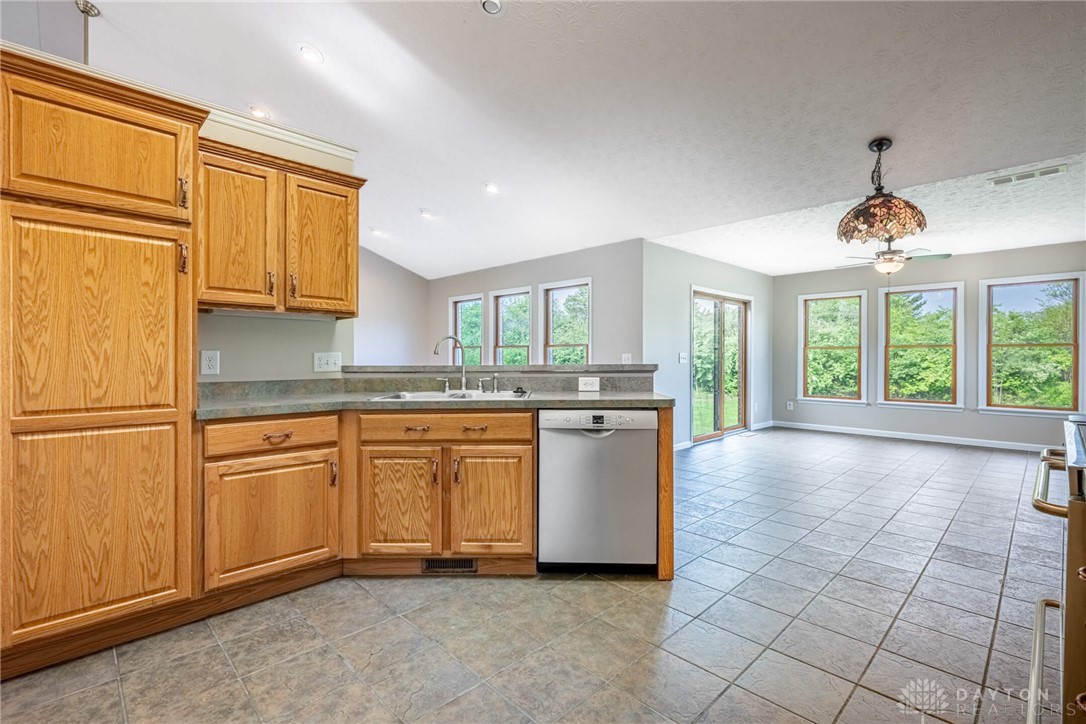 337 Fitzooth Court, Miamisburg, Ohio image 9