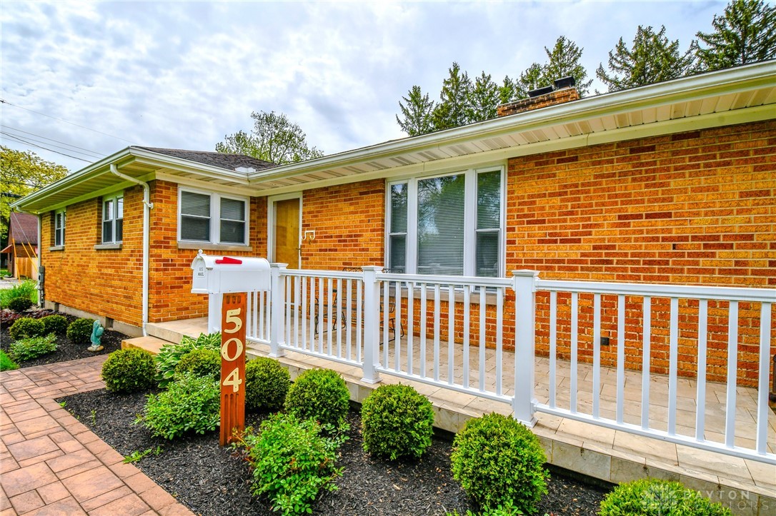 504 W Lake Avenue, New Carlisle, Ohio image 2