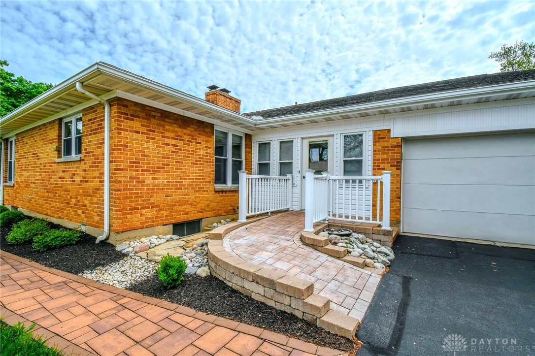 504 W Lake Avenue, New Carlisle, Ohio image 39