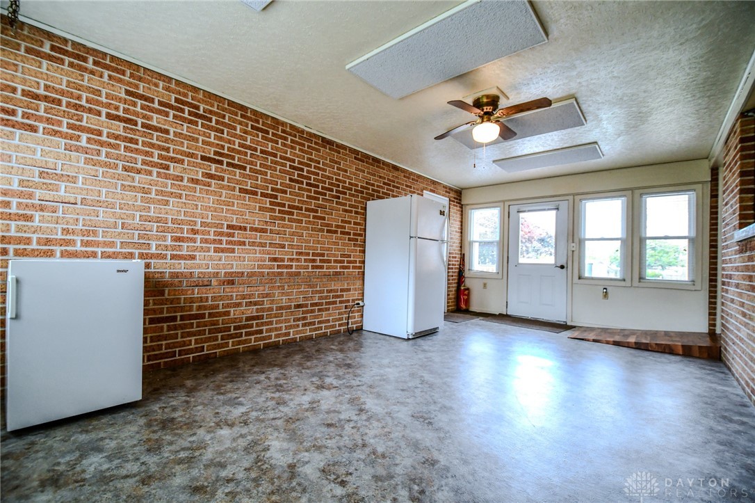 504 W Lake Avenue, New Carlisle, Ohio image 37