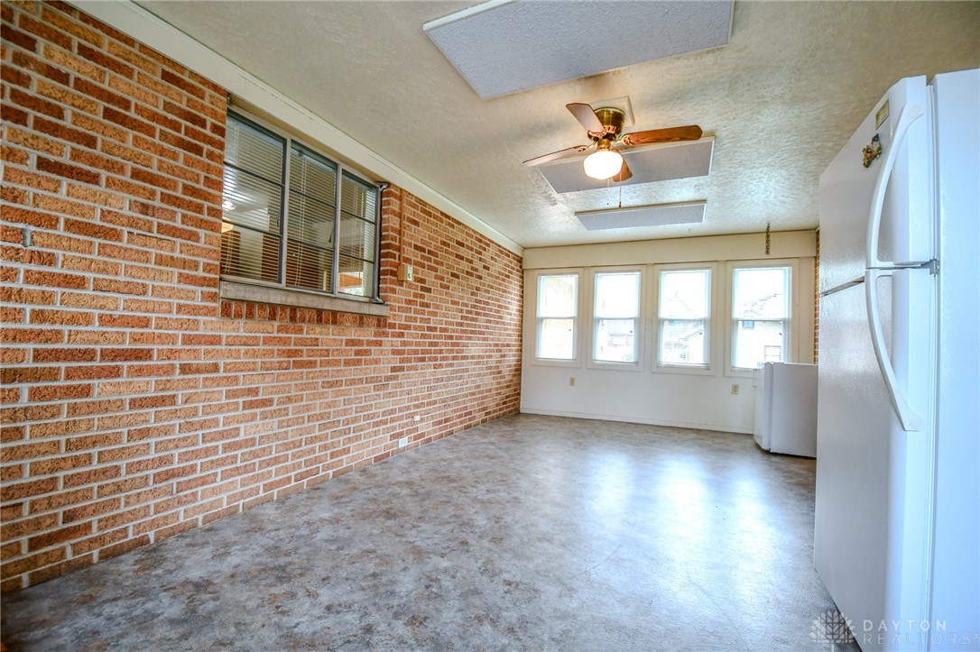 504 W Lake Avenue, New Carlisle, Ohio image 36