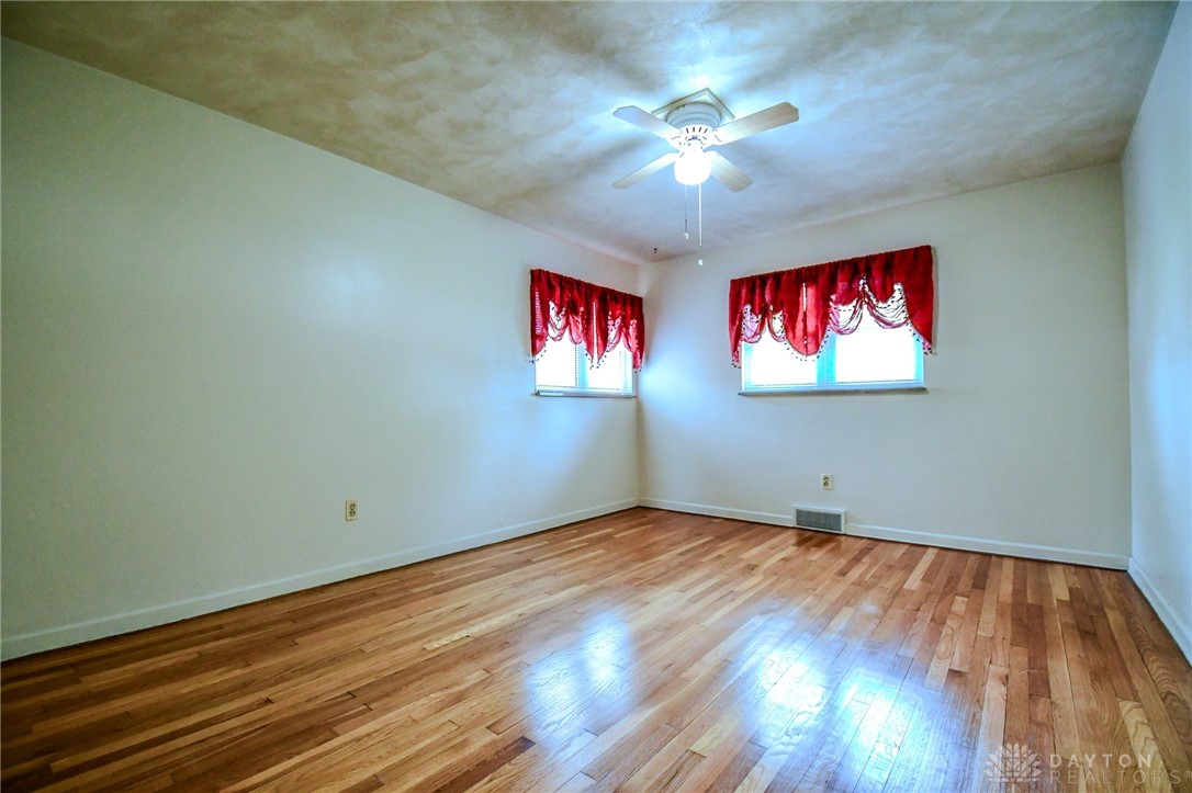 504 W Lake Avenue, New Carlisle, Ohio image 29