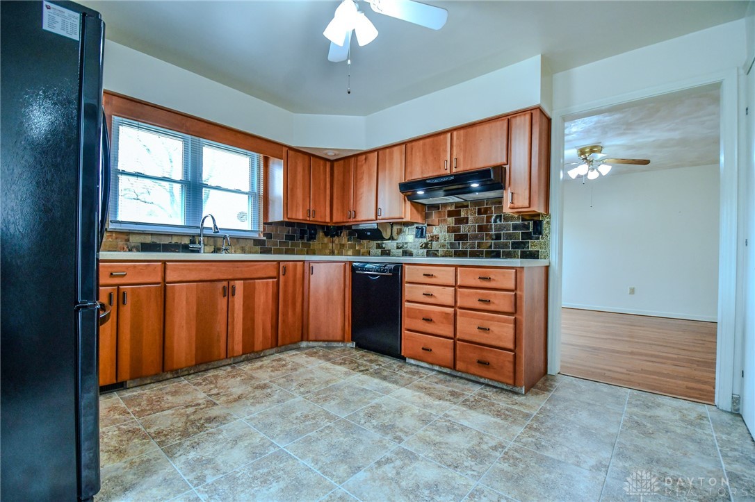 504 W Lake Avenue, New Carlisle, Ohio image 17
