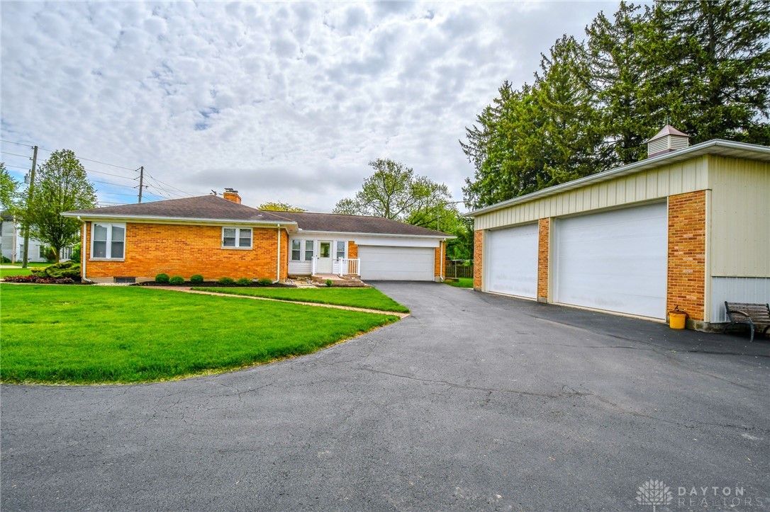 504 W Lake Avenue, New Carlisle, Ohio image 44