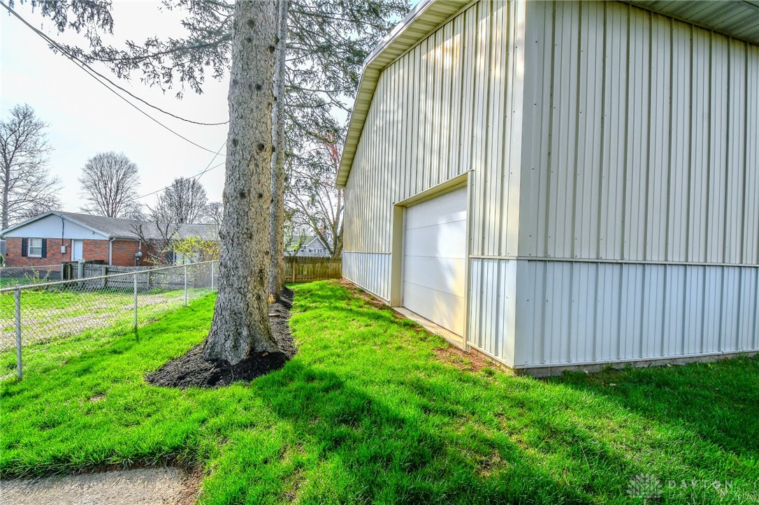 504 W Lake Avenue, New Carlisle, Ohio image 42