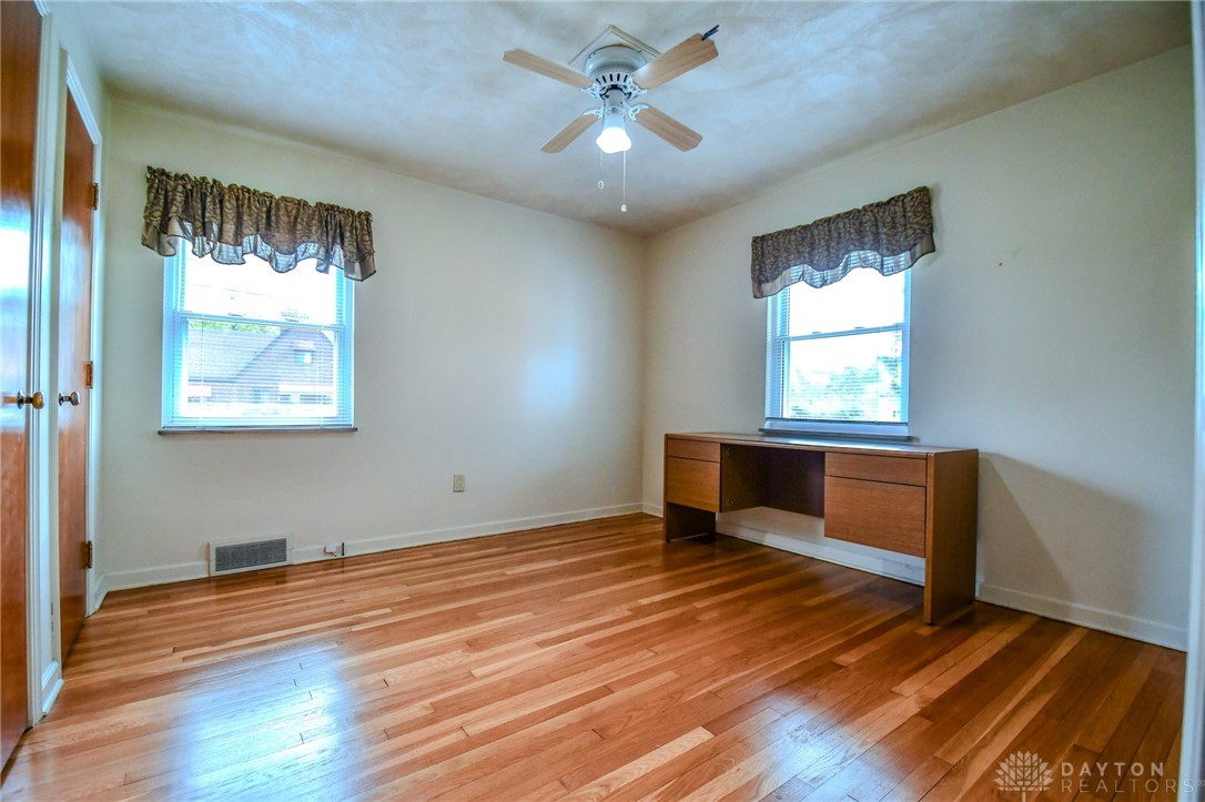 504 W Lake Avenue, New Carlisle, Ohio image 31