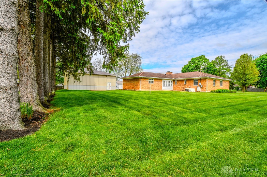 504 W Lake Avenue, New Carlisle, Ohio image 42