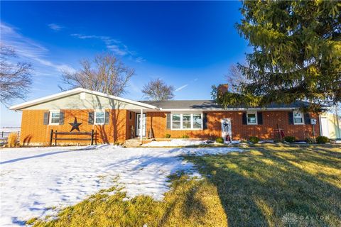 Photo of 1551 Wilson Road, Wilmington, OH 45177 (MLS # 952119)
