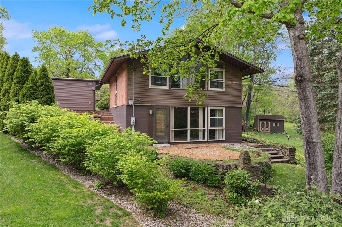 4072 Woodedge Drive, Bellbrook, Ohio image 6