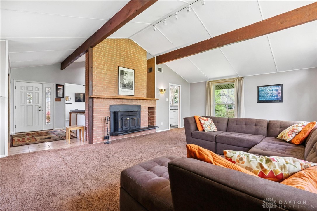 4072 Woodedge Drive, Bellbrook, Ohio image 16