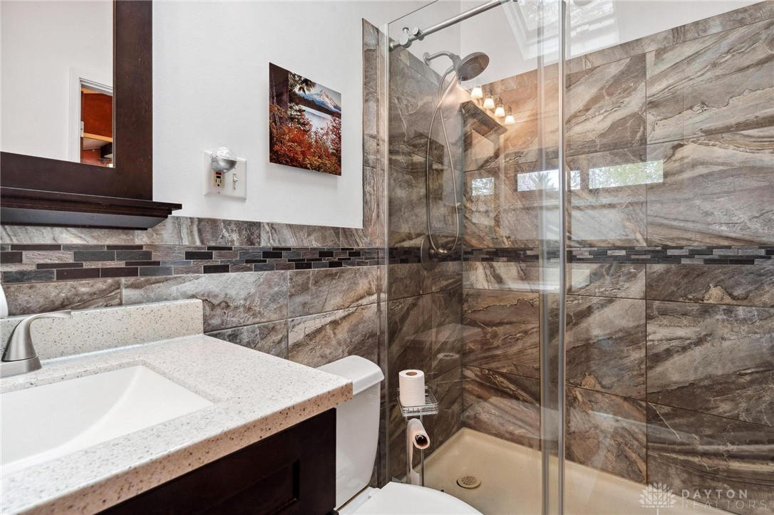 4072 Woodedge Drive, Bellbrook, Ohio image 38