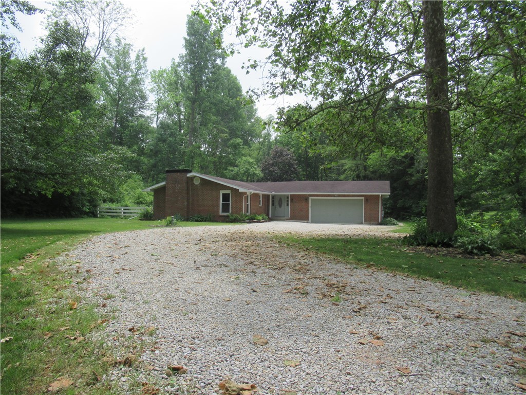 1085 Evergreen Drive, Greenville, Ohio image 2