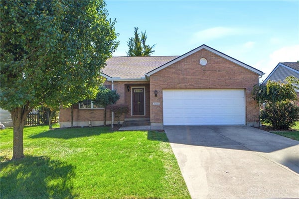 3251 SYCAMORE WOODS LN, HAMILTON, OH 45011 - Image a216d2ea73476d3d09a7a492bbbe2018/1361923036