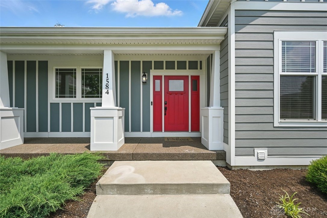 1584 Heritage Run Drive, Lebanon, Ohio image 3