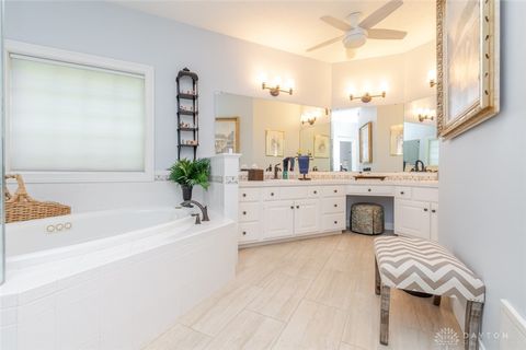 Tiny photo for 1053 Charter Place, Centerville, OH 45458 (MLS # 946123)