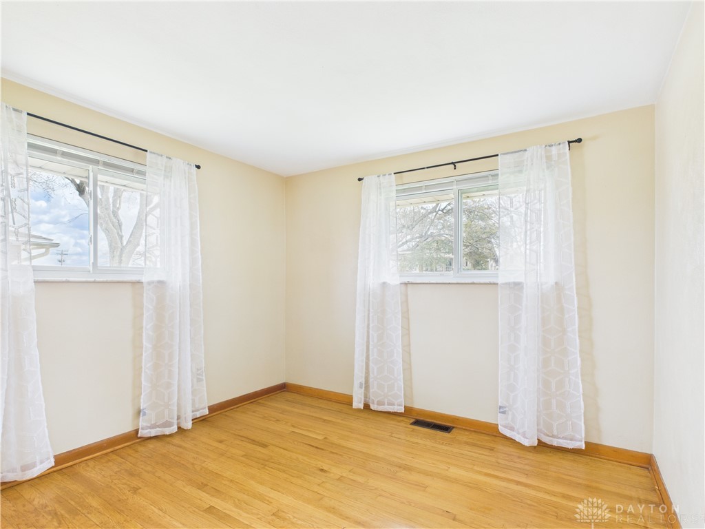 Clearcreek Twp, Ohio 45458, United States, 3 Bedrooms Bedrooms, ,1 BathroomBathrooms,Residential,Pending,97986