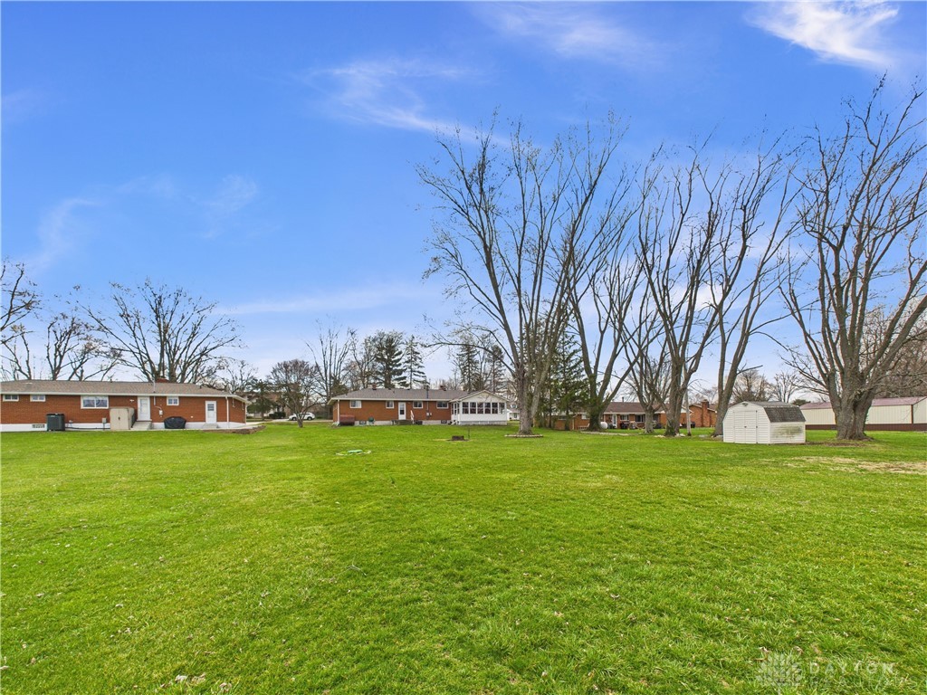 Clearcreek Twp, Ohio 45458, United States, 3 Bedrooms Bedrooms, ,1 BathroomBathrooms,Residential,Pending,97986