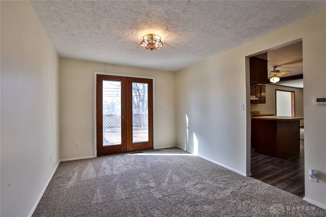 2495 Kewanna Lane, Beavercreek, Ohio image 12