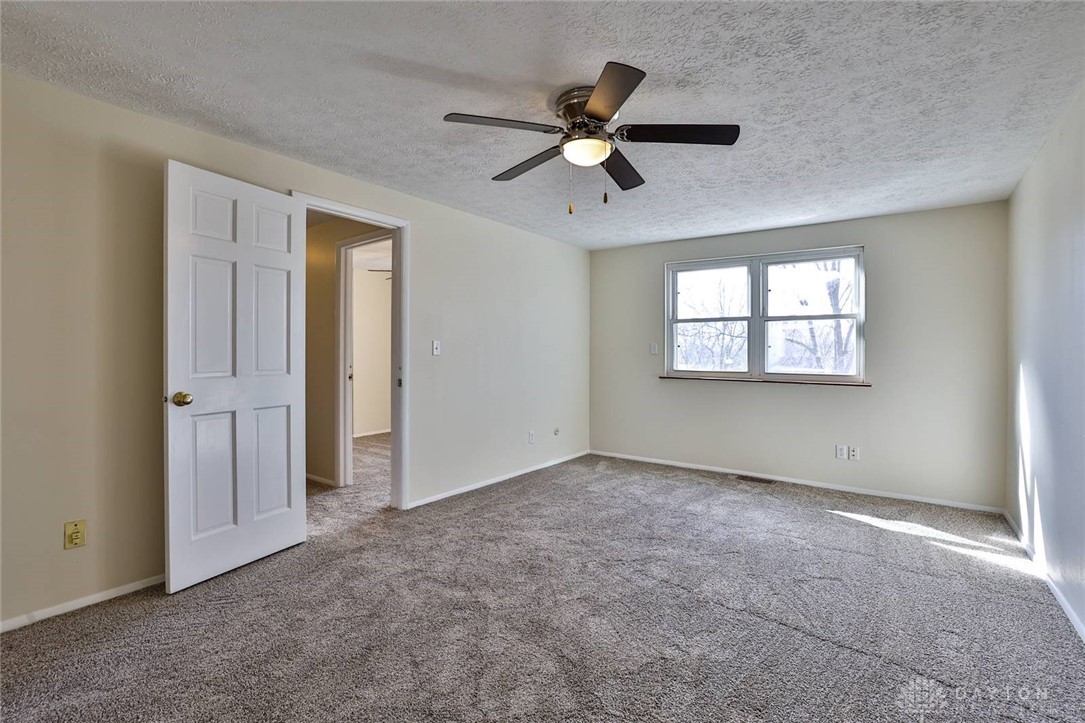 2495 Kewanna Lane, Beavercreek, Ohio image 23