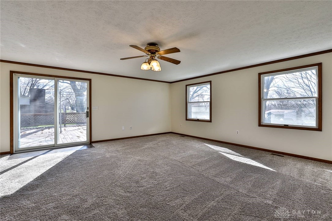 2495 Kewanna Lane, Beavercreek, Ohio image 9