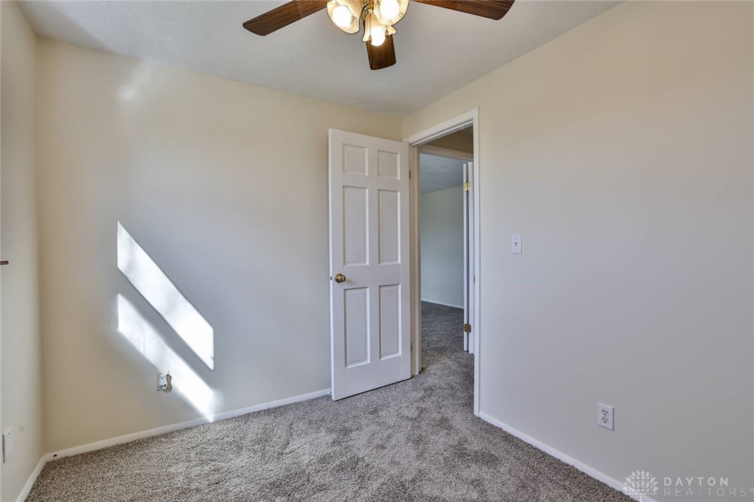 2495 Kewanna Lane, Beavercreek, Ohio image 32