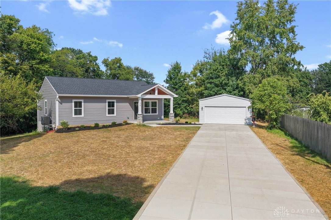 988 Crab Tree Court