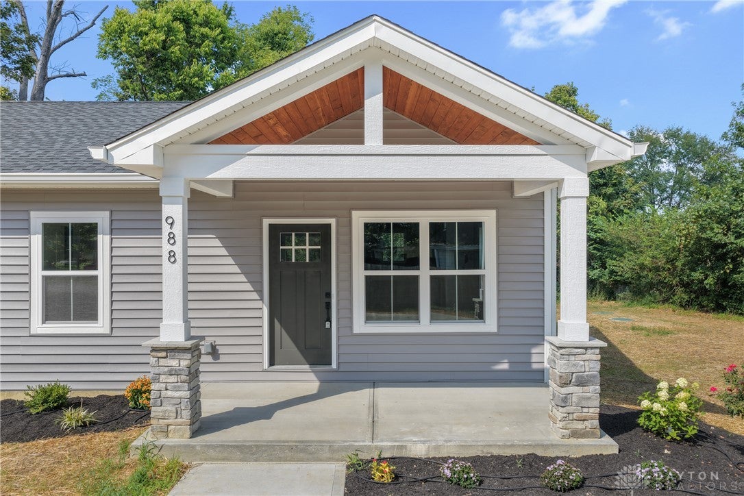 988 Crab Tree Court