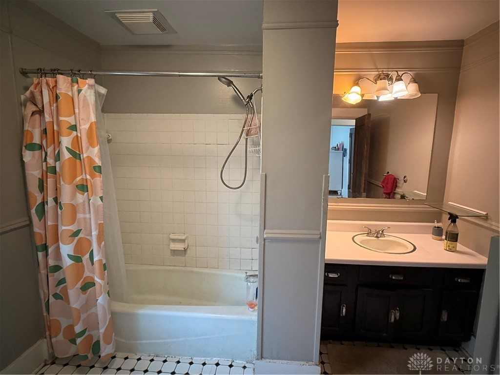 53 E Dixon Avenue, Oakwood, Ohio image 19