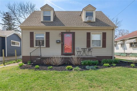 Photo of 2112 Patterson Road, Dayton, OH 45420 (MLS # 955126)