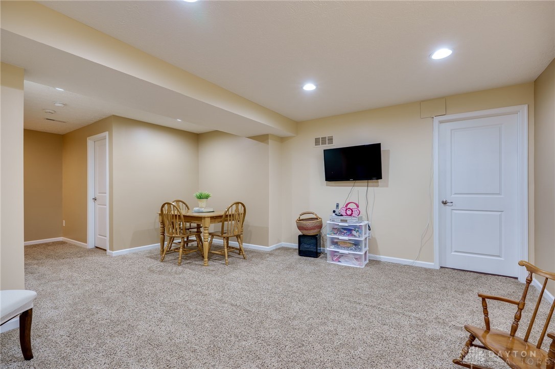 1616 Gray Hawk Court, Troy, Ohio image 36