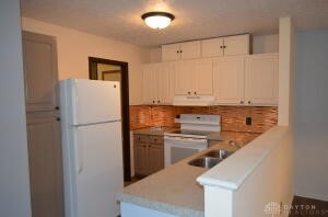 3966 Covington Drive, Springfield, Ohio image 6