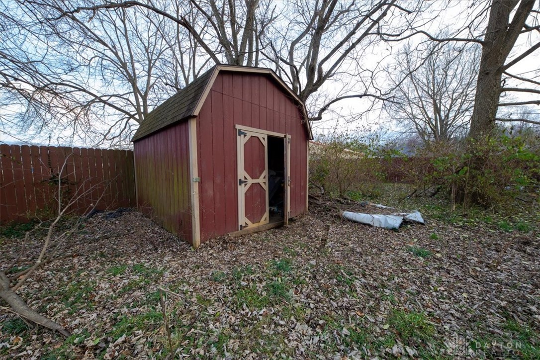 9986 Arch Street, Germantown, Ohio image 3