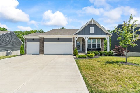 Photo of 1189 Heathgate Way, Fairborn, OH 45324 (MLS # 963745)