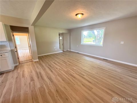 Tiny photo for 5386 Mosiman Road, Middletown, OH 45042 (MLS # 946152)