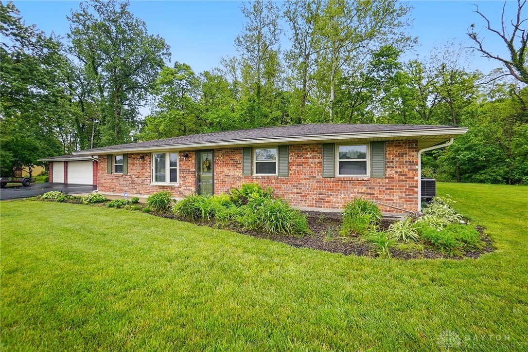 8590 Euphemia Castine Road, Lewisburg, Ohio image 4