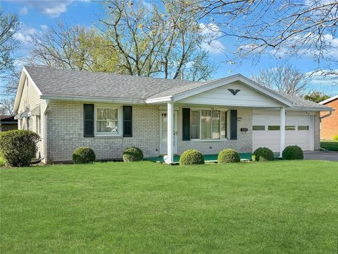 Photo of 635 Southbrook Drive, Greenville, OH 45331 (MLS # 956063)