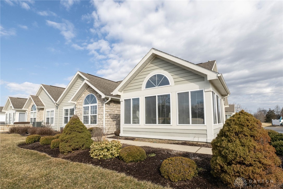 5167 Crescent Ridge Drive, Clayton, Ohio image 2