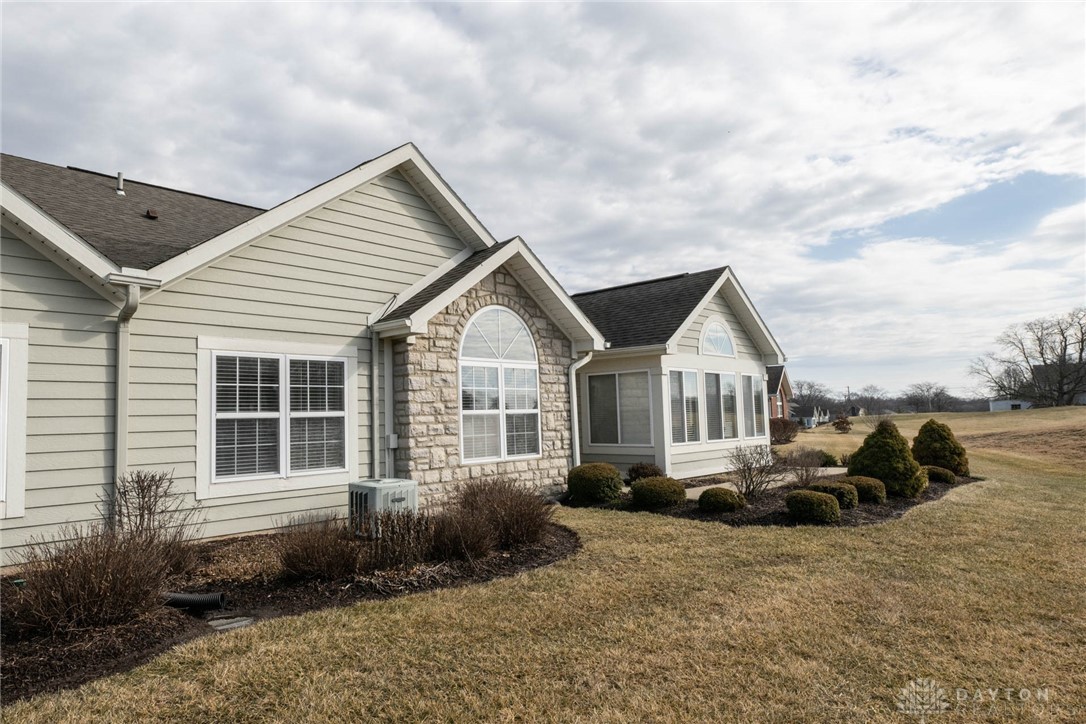 5167 Crescent Ridge Drive, Clayton, Ohio image 3
