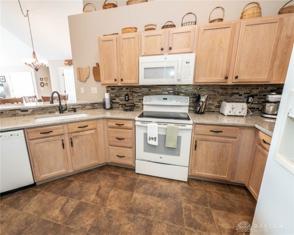 5167 Crescent Ridge Drive, Clayton, Ohio image 18