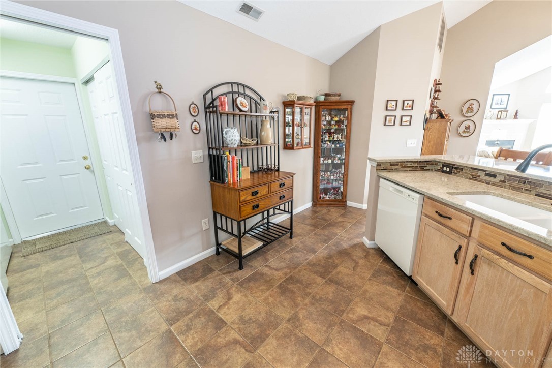 5167 Crescent Ridge Drive, Clayton, Ohio image 19