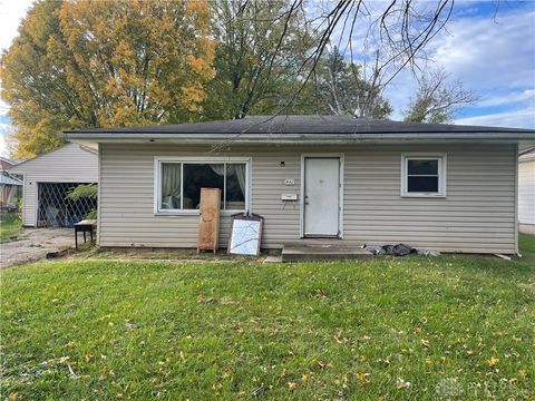 Photo of 441 Sunnybrook Drive, Franklin, OH 45005 (MLS # 946661)
