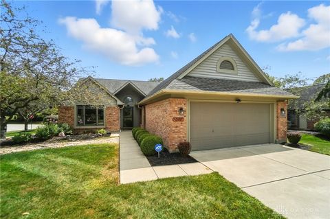 Photo of 470 Cloverhill Court, Dayton, OH 45440 (MLS # 943189)