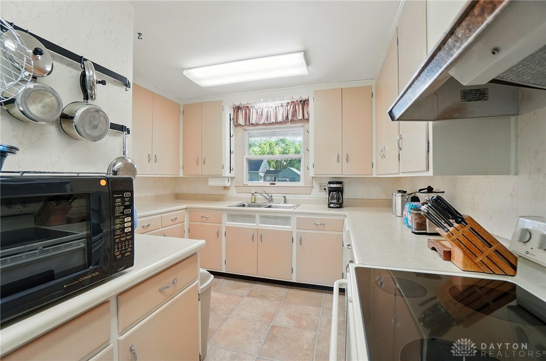 338 Armand Drive, Troy, Ohio image 17