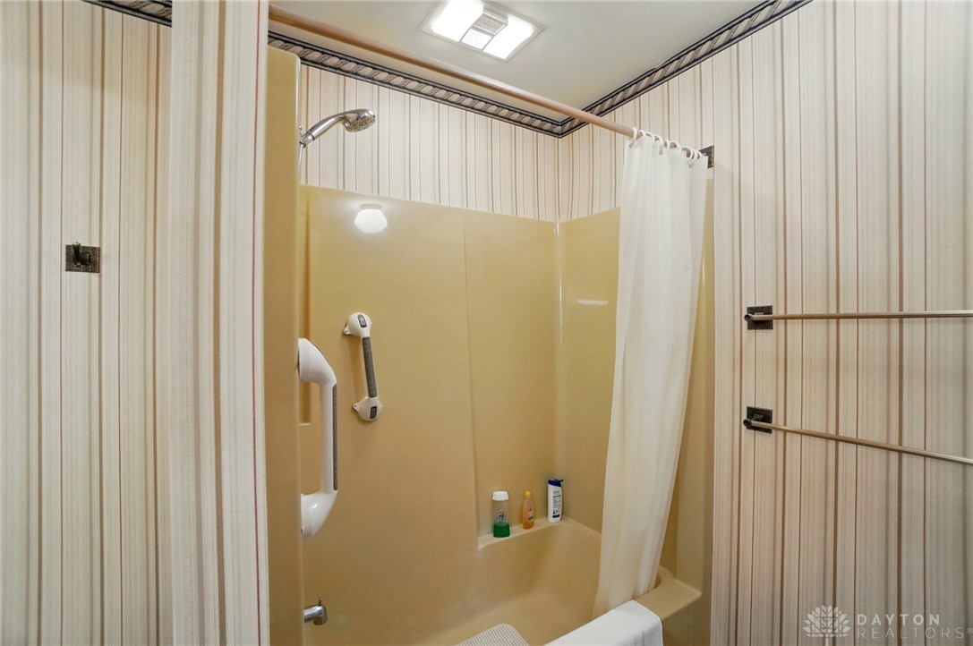 338 Armand Drive, Troy, Ohio image 36