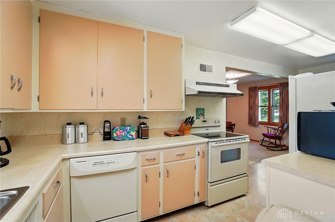 338 Armand Drive, Troy, Ohio image 20